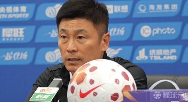 李国旭：小伙子们能够进步这么快，有一半功劳是球迷的