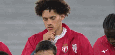 半场：摩纳哥0-0里尔，阿克利乌什凌空抽射造险